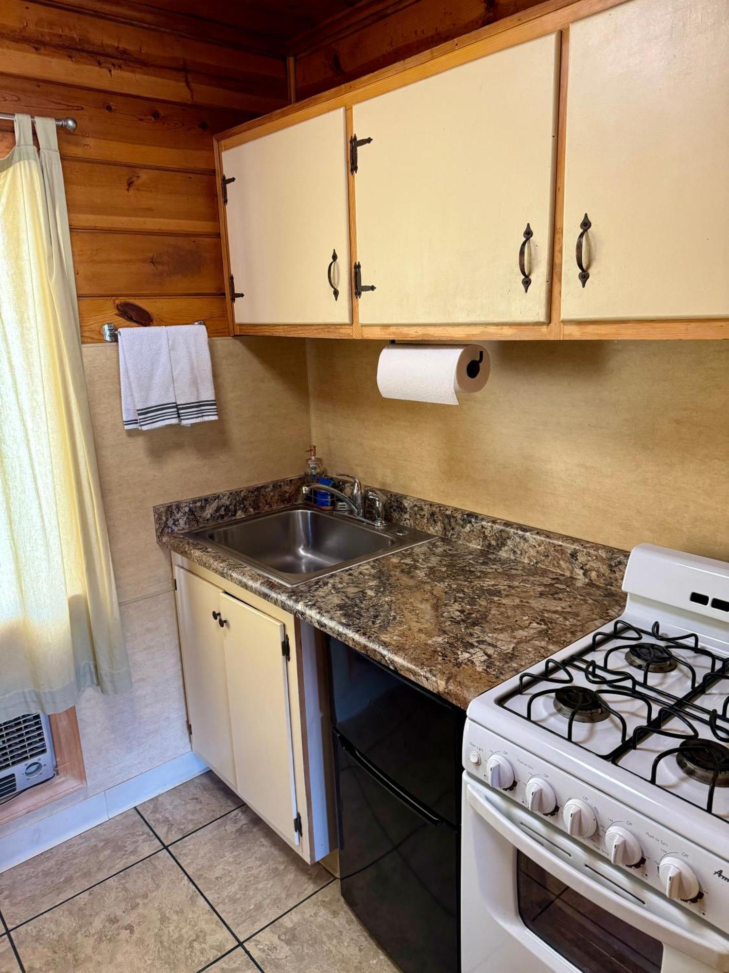 Andruss Motel Walker Bagian luar foto